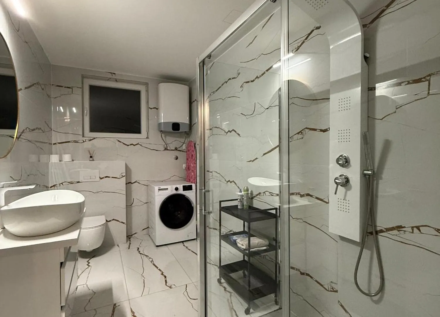 Luxury Oasis With Private Pool & Parking Apartment Split